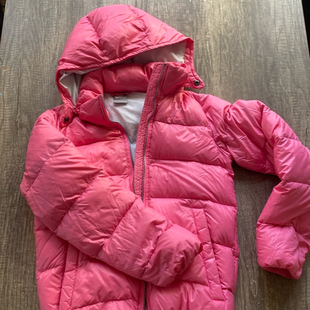 Short Nike Puffer with detachable hood